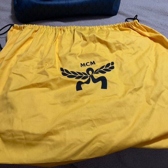 NEW MCM Himmel Lauretos XL Tote Bag - Picture 8 of 10